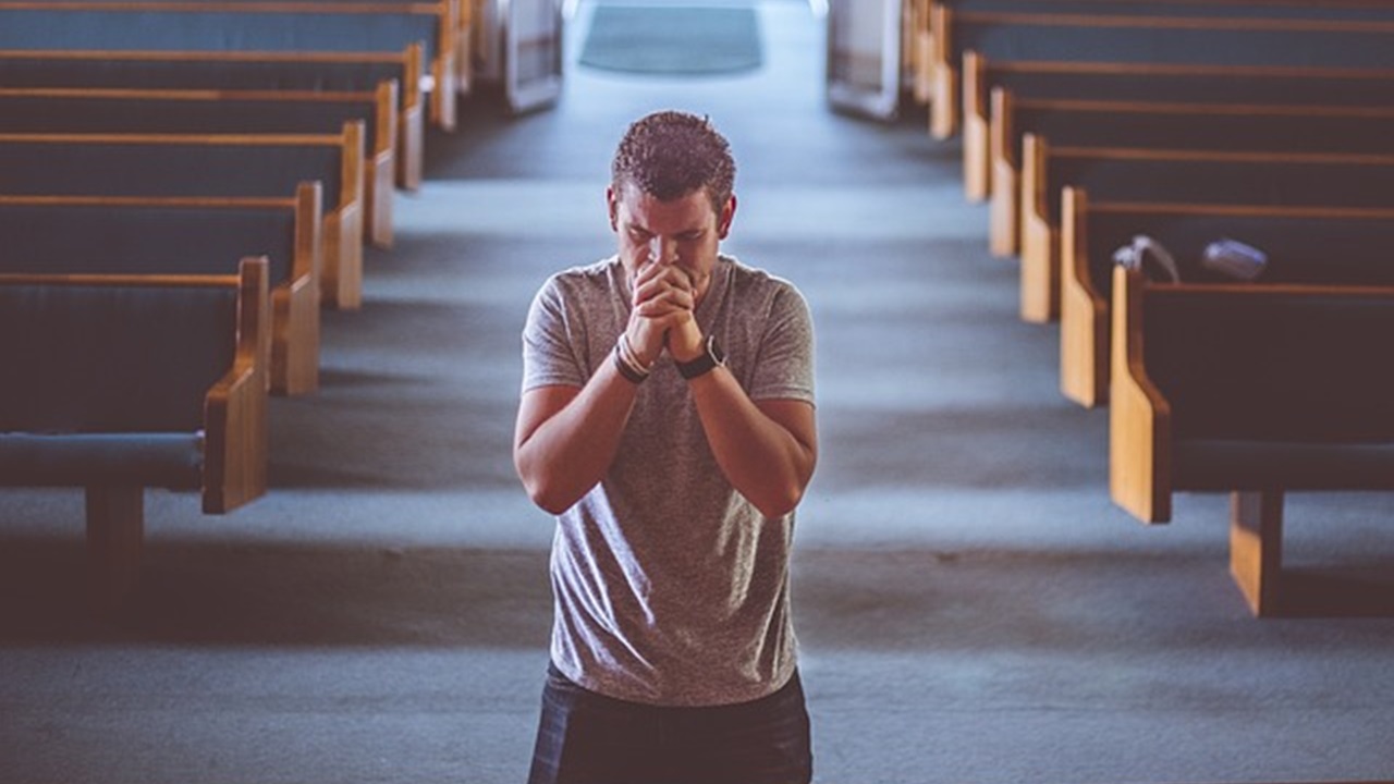 Lorsque vous êtes agité ou découragé, faites confiance à Dieu et récitez cette prière, vous obtiendrez la paix Preghiera