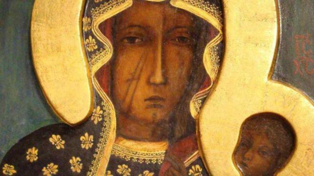 La Mare de Déu Negra de Czestochowa i el miracle en el moment de la profanació