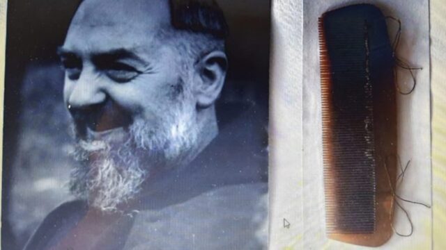 Pale e khahlang ea khekhe ea Padre Pio