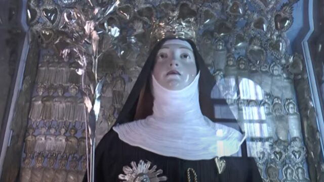 Sint Patrizia, het wonder van de oplossing van het bloed wordt herhaald