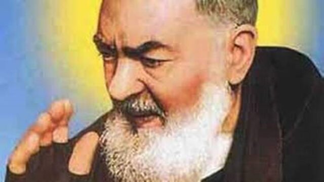 Padre Pio na ọrụ ebube nke osisi almond okooko osisi
