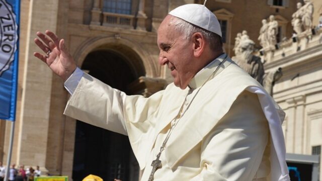 Paus Franciscus herdenkt paus Benedictus met genegenheid en dankbaarheid