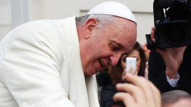 Voer nooit een dialoog of ruzie met de duivel! De woorden van paus Franciscus