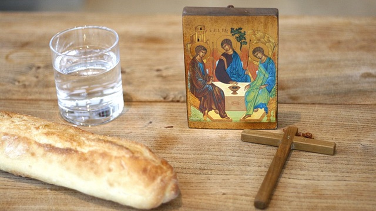 十字架和面包