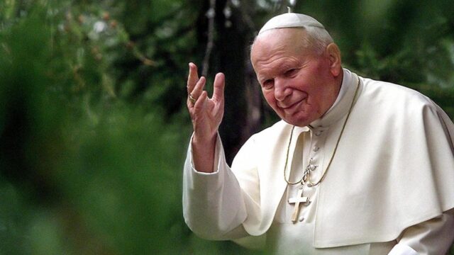 Karol Wojtyla beatifikatzea ekarri zuen miraria