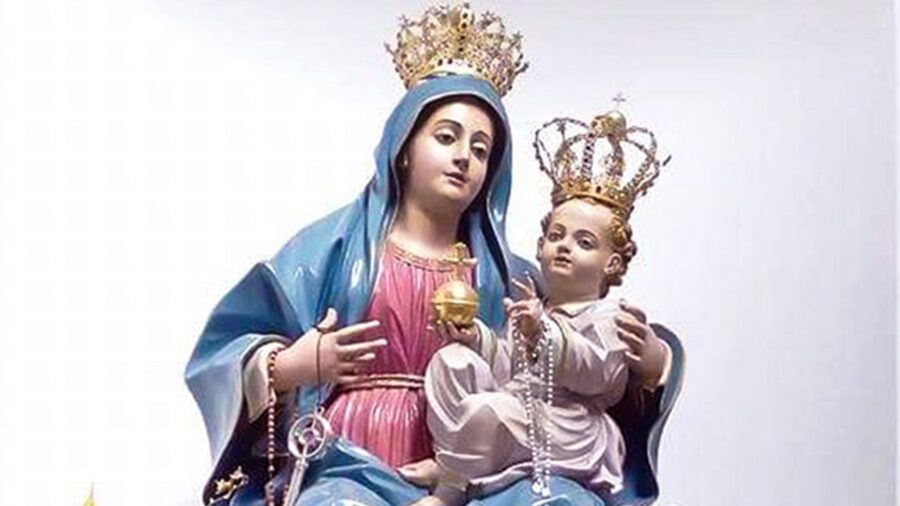 En muhtaçların koruyucusu Madonna delle Grazie'ye dua