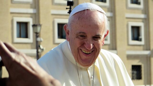Påven Franciskus inleder böneåret med tanke på jubileet