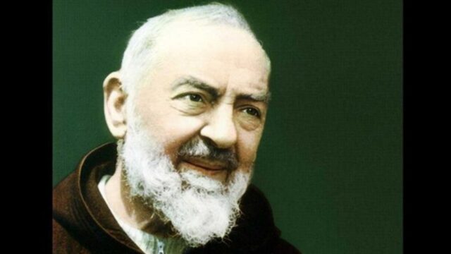 Bønnen som Padre Pio resiterte for å gå i forbønn for de trengende