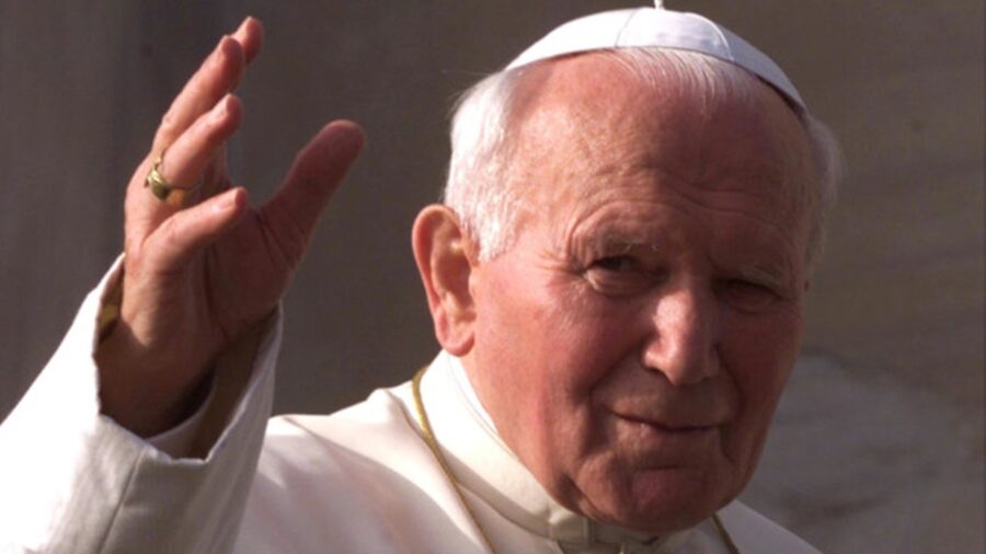 Pada tanggal 2 April, surga memanggil Yohanes Paulus II kembali ke dirinya sendiri